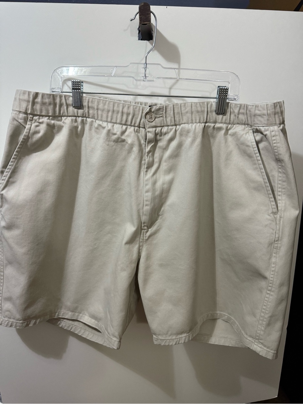 Item 061926C
Men's Flat-Front Shorts in Light Cream
